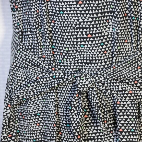 Title Nine size M stretch navy white nimbelene tiny triangle active - summer dre - Picture 3 of 14
